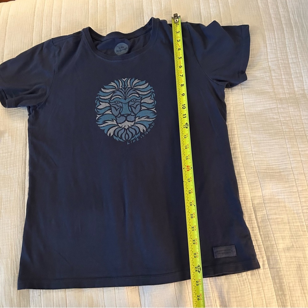 Life is Good Navy Lion Crusher Tee. Size Medium. - Picture 7 of 9